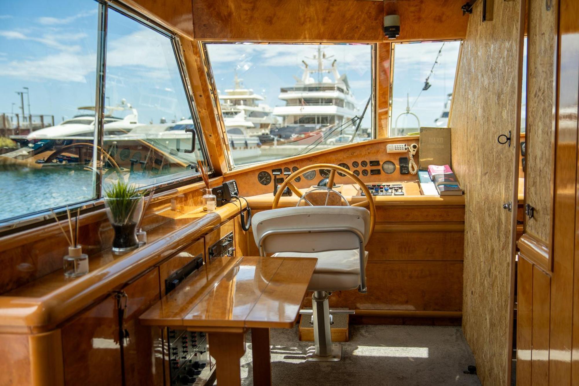 ホテル Boat Aloha サン・アドリア・デ・ベソス エクステリア 写真